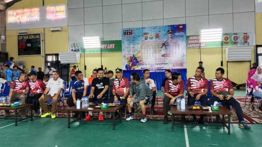 Pembukaan tournamen Badminton Kapolres Inhil Cup 2023 turut di meriahkan oleh Atlet Bulutangkis Nasional Tontowi Ahmad