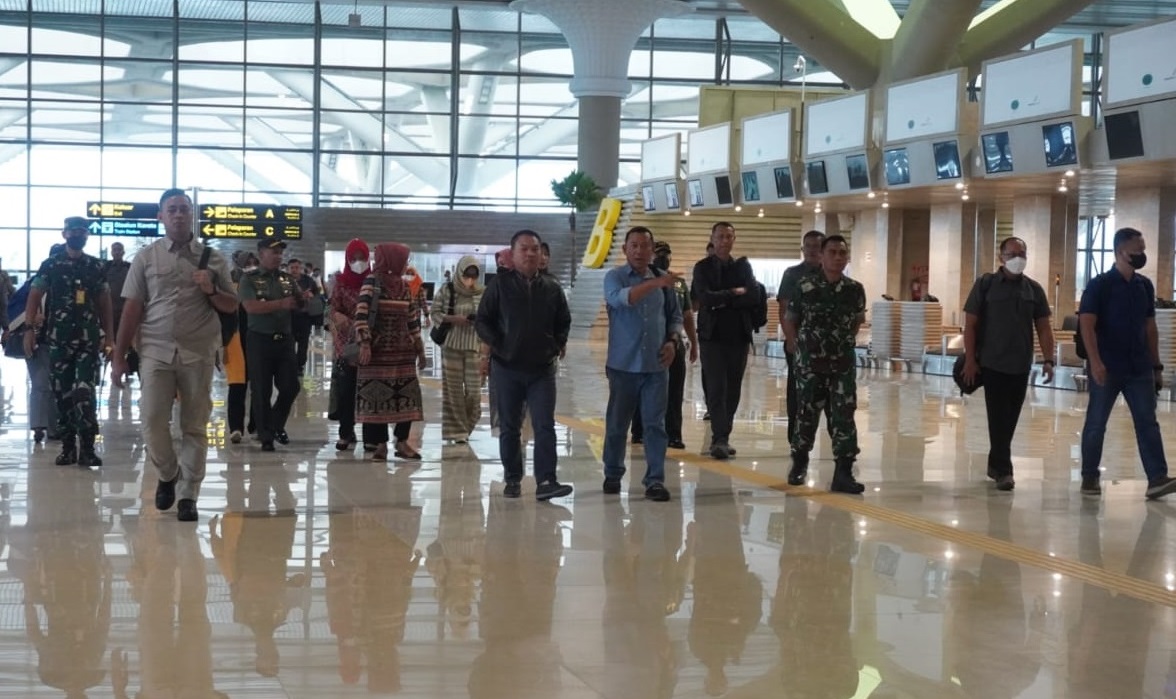 KASAD Bertolak Ke Jakarta Melaui Bandara YIA Selesai Kunker di Wilayah DIY