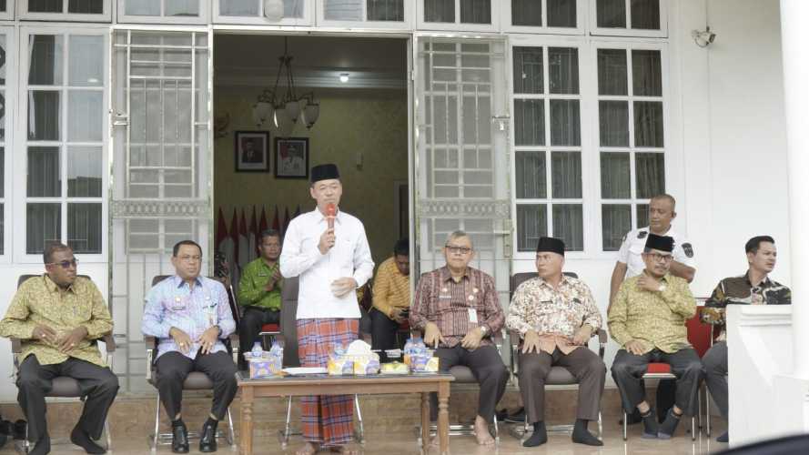 Bupati Rohil Lepas Kafilah Pawai Ta'aruf Ikuti MTQ Tingkat Provinsi Riau ke-XLI Di Rengat Inhu