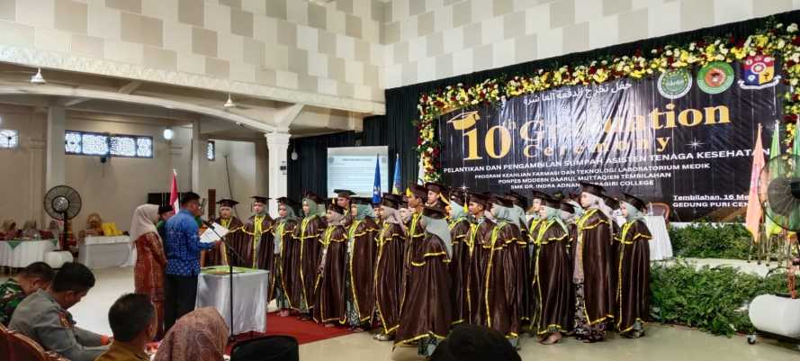 Wisuda Angkatan Ke-X Ponpes Indra Adnan Indragiri College Berlangsung Meriah