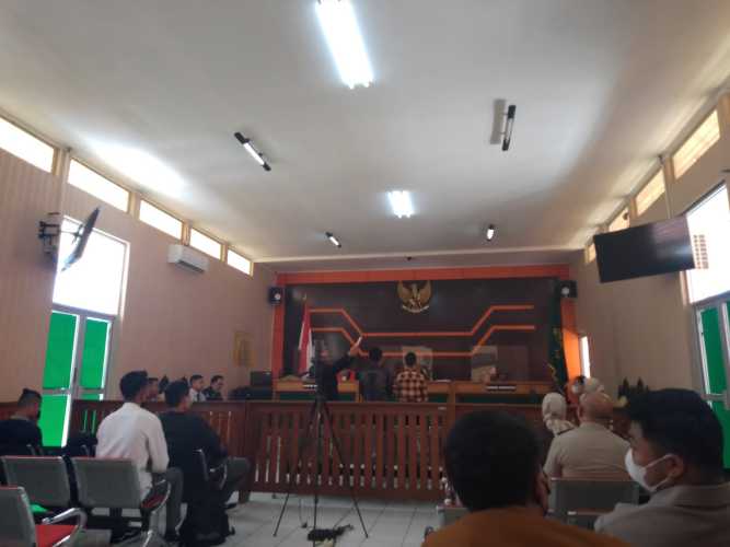 Pengadilan Negeri Cilacap Gelar Sidang Pemeriksaan Alat Alat Bukti Pada Sengketa Harga Ganti Rugi Perluasan Lahan Kawasan Industri Cilacap