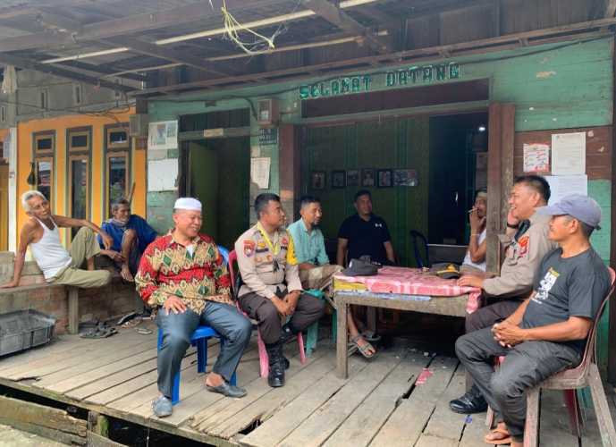 Personel Polsek Sungai Batang Gelar Patroli Dialogis Dalam Rangka Cooling System Pemilu 2024 di Kawasan Pedesaan