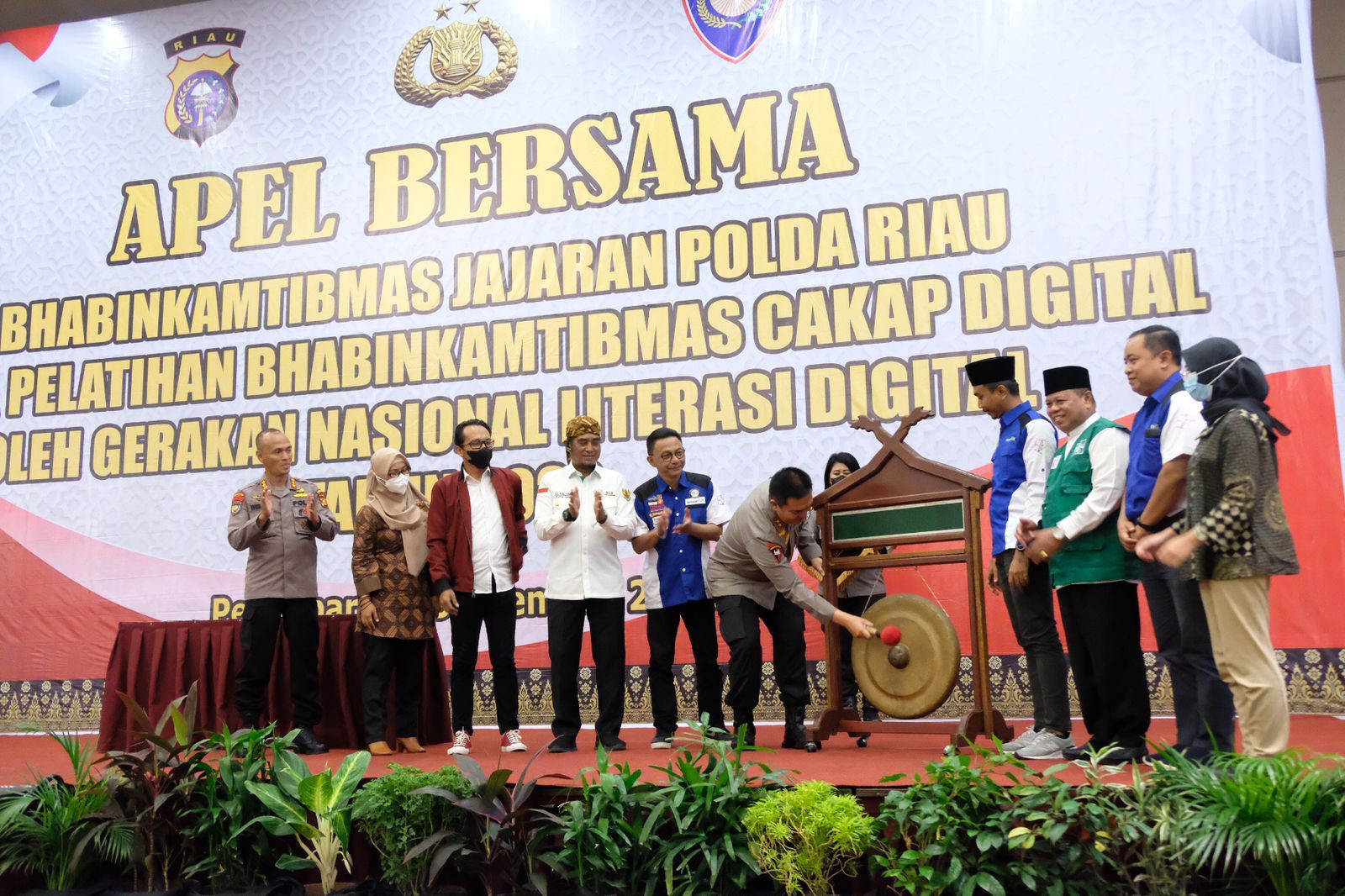 Gelar Pelatihan Cakap Digital, Kapolda Riau Irjen Iqbal : Kemampuan Teknis dan Literasi Digital Sangat Penting Dikuasai Bhabinkamtibmas.