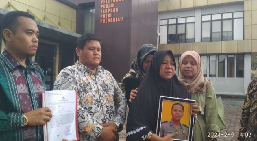 Diduga Meninggal Dunia tidak Wajar, Keluarga Briptu Johan Dani Situmorang Minta Polda Riau Usut!