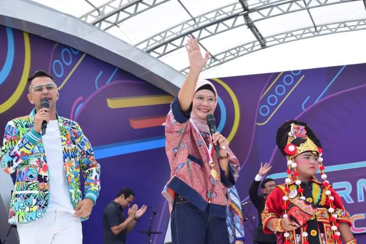 Bupati Nina Agustina: Kemeriahan Karnaval SCTV Diharapkan Meningkatkan Perekonomian Indramayu