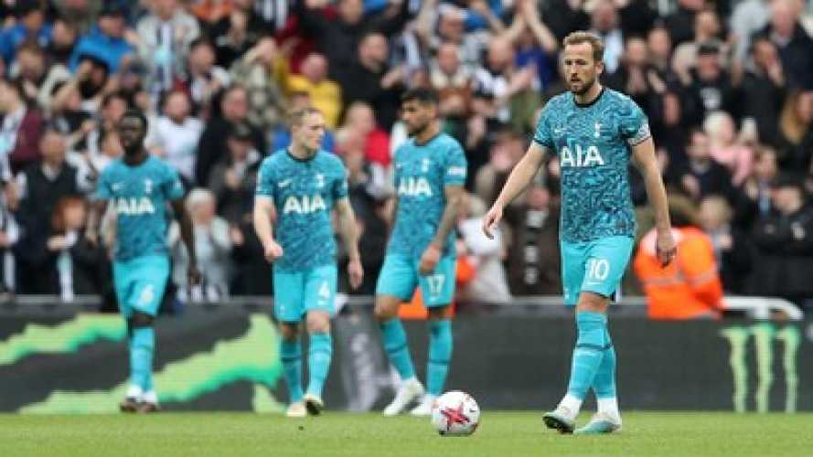 Tottenham Dibantai Newcastle, Conte Dibawa-bawa