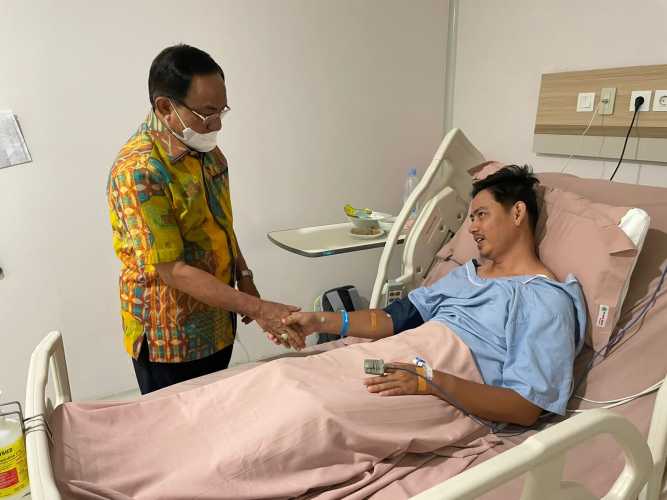 Bupati Indragiri Hilir H.M Wardan mendoakan Ketua Pemuda Tani HKTI Riau Agar diberikan kesembuhan