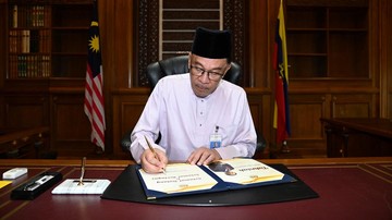 Tolak Gaji PM Malaysia, Anwar Ibrahim Juga Bakal Pangkas Gaji Menteri