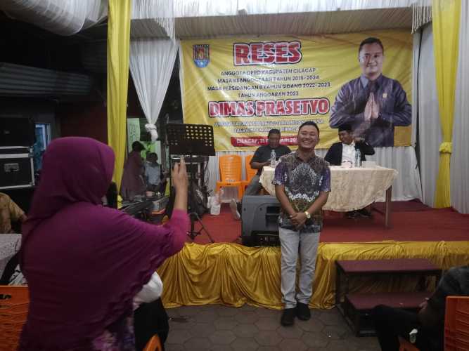 Reses Anggota DPRD Kabupaten Cilacap Dimas Prasetyo Tuai Pujian Dari Masyarakat