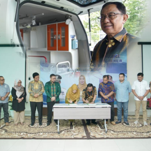 Bupati H.M.Wardan Hibahkan Mobil Ambulance Sebagai Wujud Dukungan Pelayanan Kesehatan di  Rumah Sakit UNRI