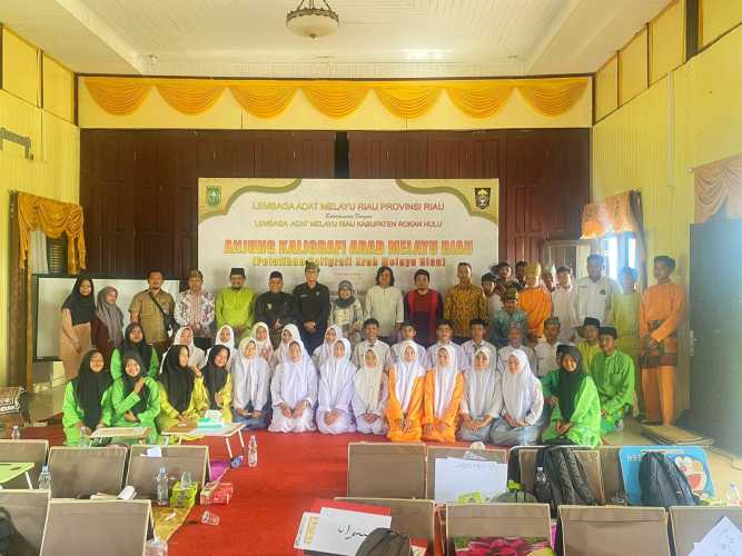 LAM Riau Adakan Pelatihan Kaligrafi untuk Pelajar di Rokan Hulu