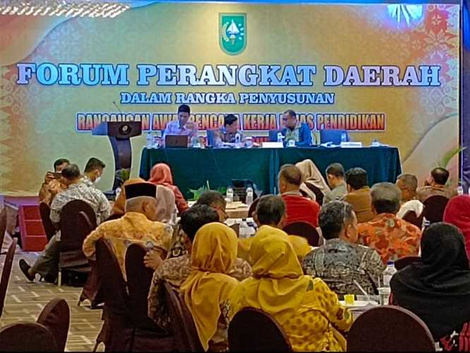 Dihadiri Kabupaten Kota Disdik Riau Rancang Renja Program Disdik 2025-2026 Bersama Instansi Terkait