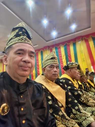 Ketua DPRD Inhil Berikan Ucapan Selamat Atas Pemberian Gelar Adat Kepada Kejati Riau, Simak Disini