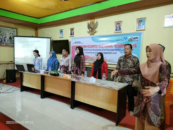 BKKBN Provinsi Riau didampingi DP2KBP3A Inhil Menggelar Pemberdayaan Masyarakat di Kampung KB Sungai Intan