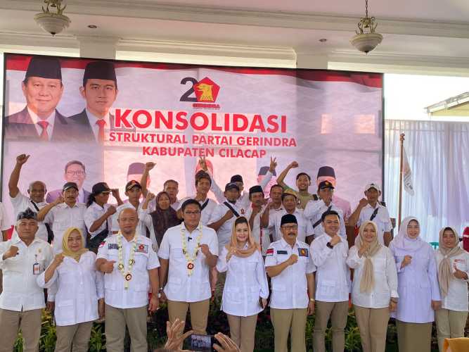 Struktural Pengurus DPC Partai Gerindra Kabupaten Cilacap Bersama Relawan Gelar Konsolidasi