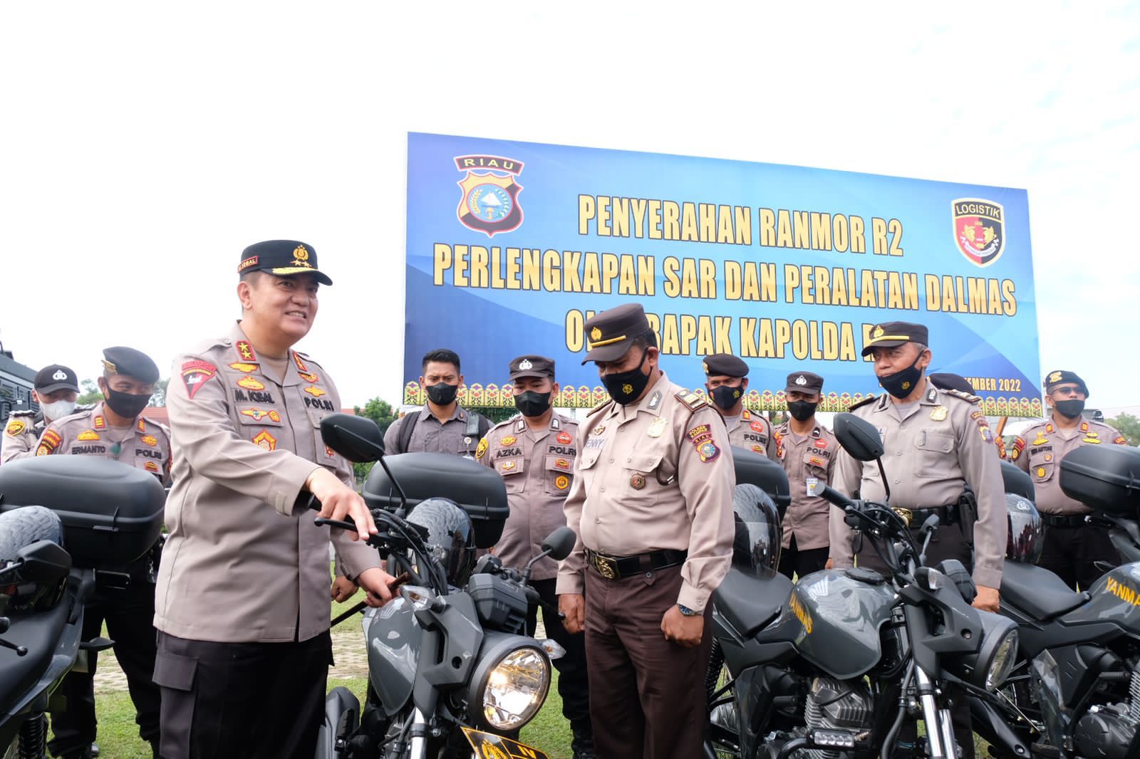 Distribusikan Peralatan Kepolisian, Kapolda Riau Irjen Iqbal : Jaga, Rawat dan Latihkan