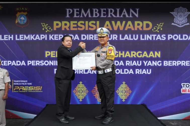 Dirlantas Polda Riau Raih Presisi Award dari Lemkapi